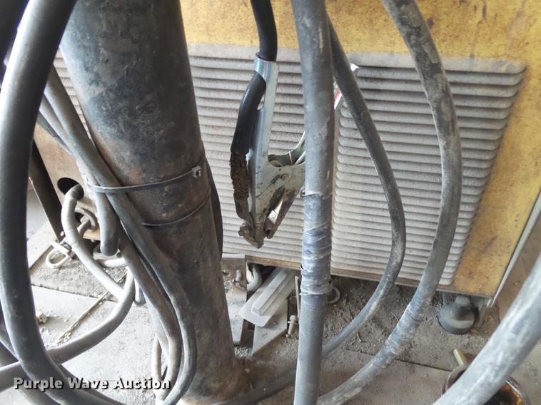 image for item DS9547 Union Carbide mig welder