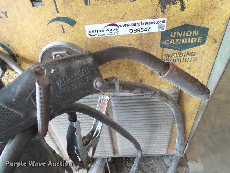 image for item DS9547 Union Carbide mig welder