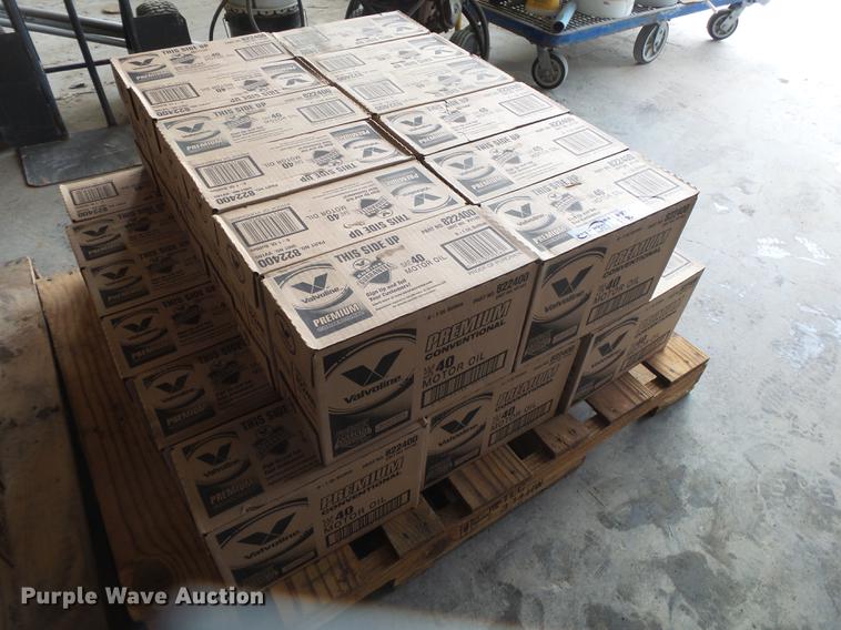 image for item DS9552 (30) cases of Valvoline 40W engine oil