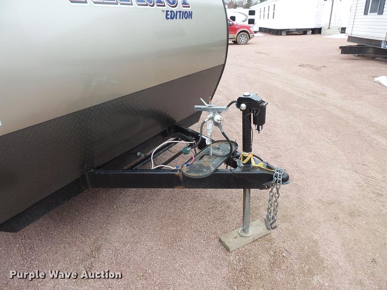 image for item DW9710 2015 Forest River 26DH Patriot camper