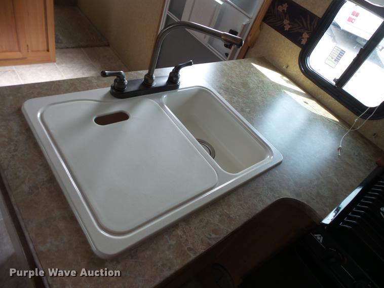 image for item DW9712 2009 Keystone Laredo camper