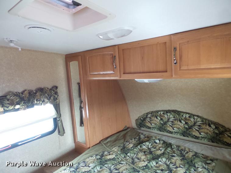 image for item DW9712 2009 Keystone Laredo camper