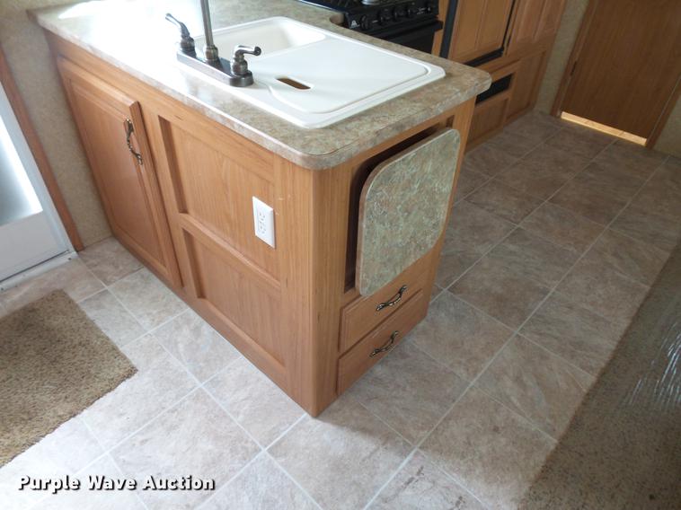 image for item DW9712 2009 Keystone Laredo camper