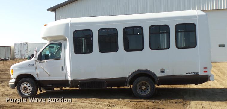 image for item DW9718 1998 Ford Econoline E450 bus