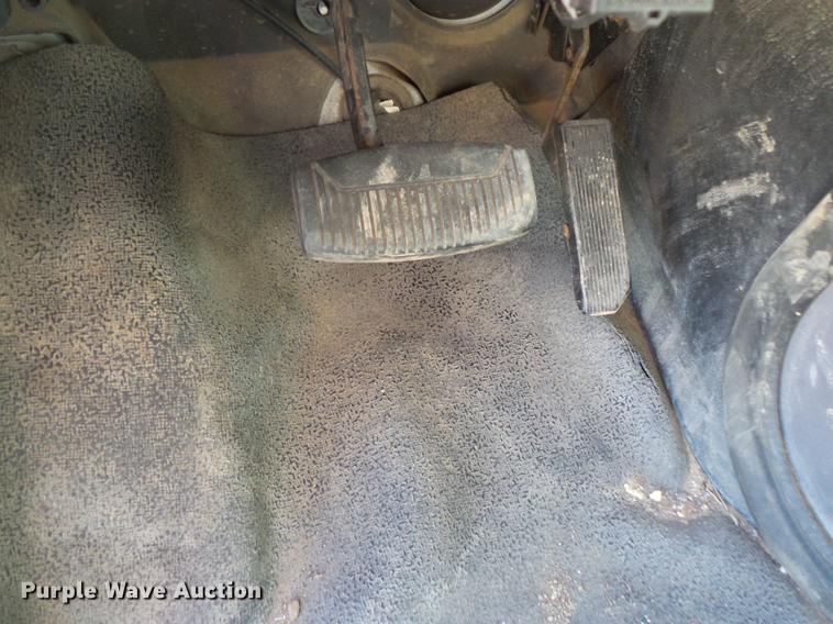 image for item DW9718 1998 Ford Econoline E450 bus