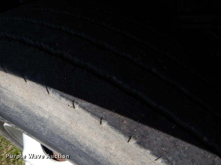 image for item EI9056 2002 GMC T7500 yard truck