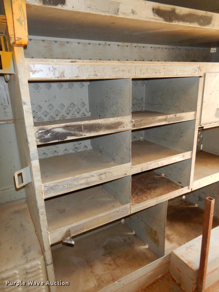 image for item EI9056 2002 GMC T7500 yard truck