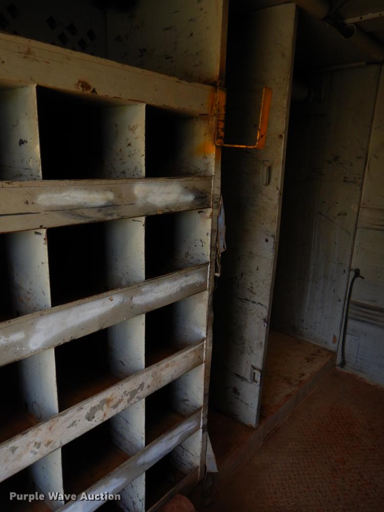 image for item EI9056 2002 GMC T7500 yard truck