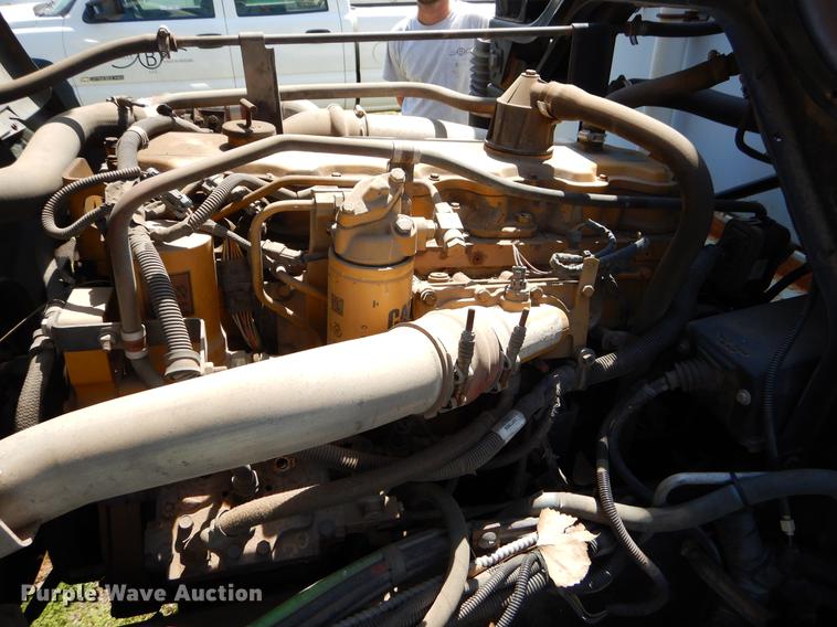 image for item EI9056 2002 GMC T7500 yard truck