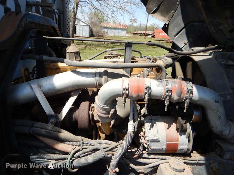 image for item EI9056 2002 GMC T7500 yard truck