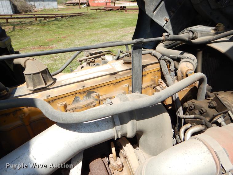 image for item EI9056 2002 GMC T7500 yard truck