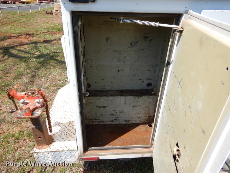 image for item EI9057 2006 Dodge Ram 2500 Quad Cab utility bed pickup truck