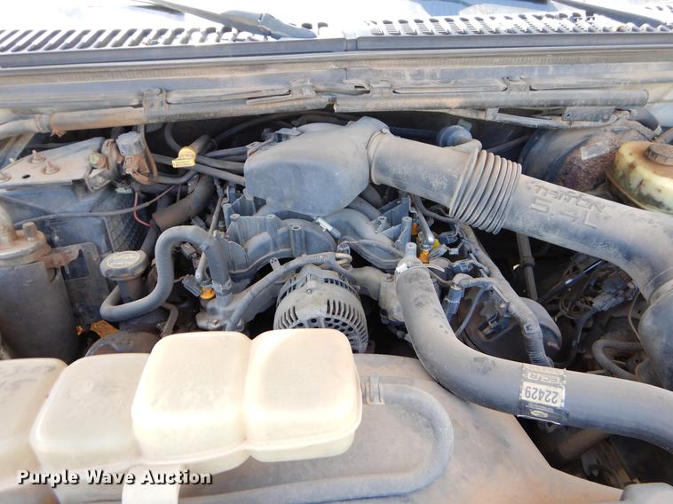 image for item EI9058 2000 Ford F350 Super Duty utility bed pickup truck