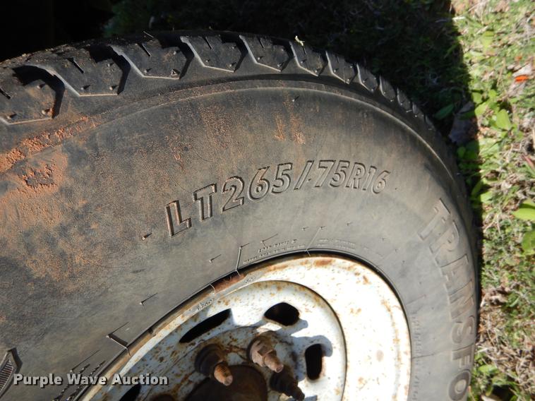 image for item EI9058 2000 Ford F350 Super Duty utility bed pickup truck