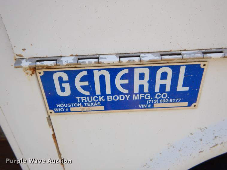 image for item EI9058 2000 Ford F350 Super Duty utility bed pickup truck