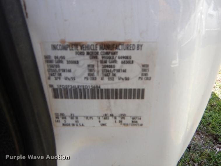 image for item EI9058 2000 Ford F350 Super Duty utility bed pickup truck