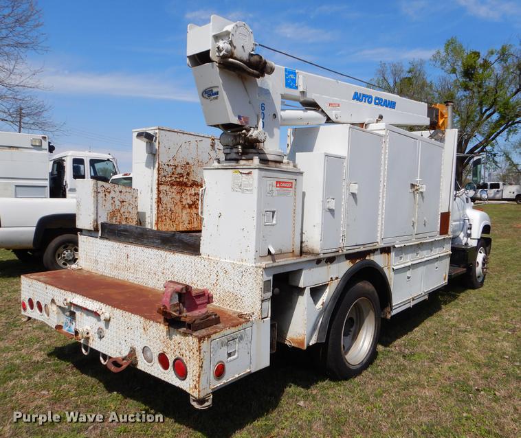 image for item EI9059 1997 GMC C6500 service truck with crane