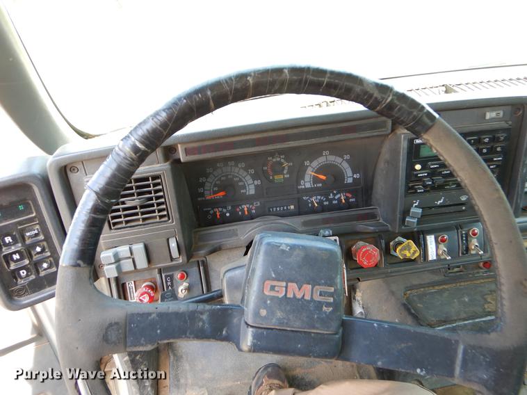 image for item EI9059 1997 GMC C6500 service truck with crane