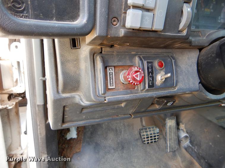 image for item EI9059 1997 GMC C6500 service truck with crane