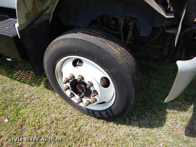 image for item EI9059 1997 GMC C6500 service truck with crane