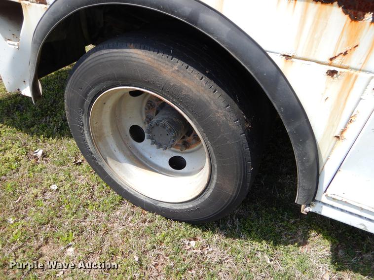 image for item EI9059 1997 GMC C6500 service truck with crane