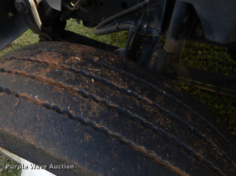 image for item EI9059 1997 GMC C6500 service truck with crane