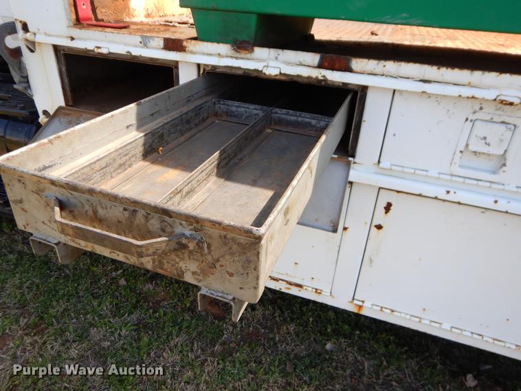 image for item EI9059 1997 GMC C6500 service truck with crane