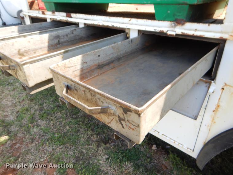 image for item EI9059 1997 GMC C6500 service truck with crane