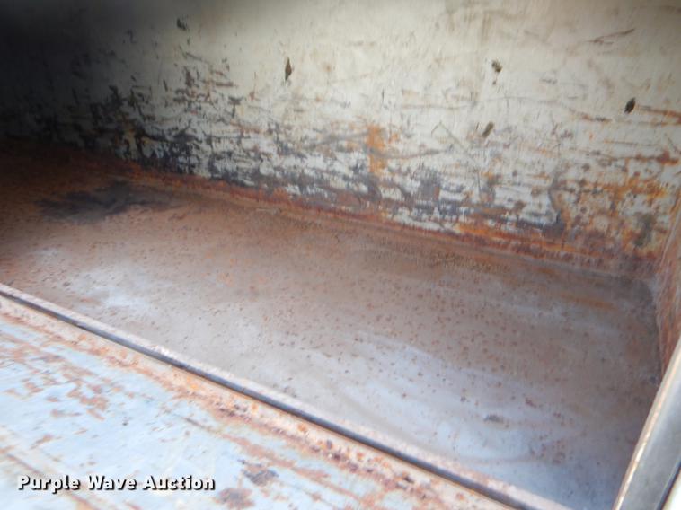 image for item EI9059 1997 GMC C6500 service truck with crane