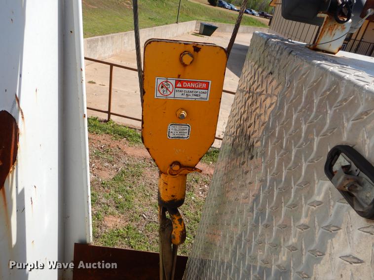 image for item EI9059 1997 GMC C6500 service truck with crane