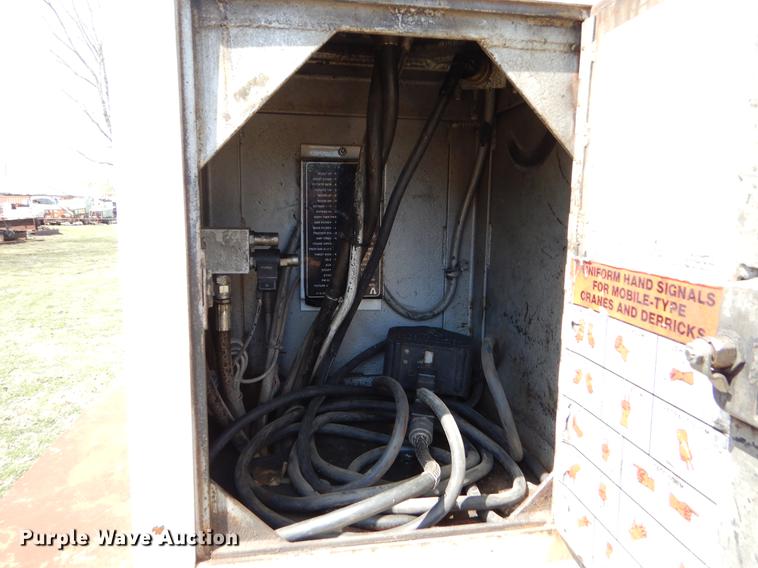 image for item EI9059 1997 GMC C6500 service truck with crane