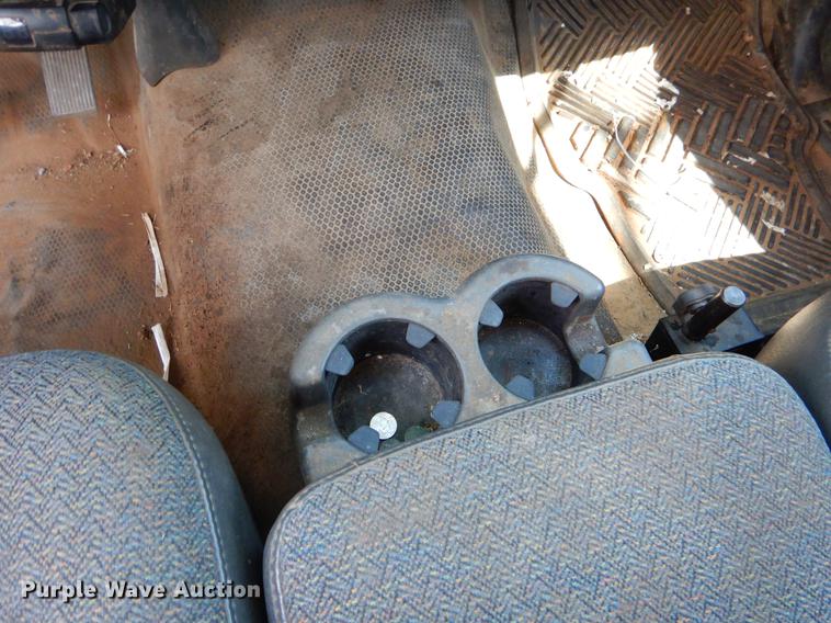 image for item EI9060 2007 Chevrolet Silverado 3500HD utility bed pickup truck