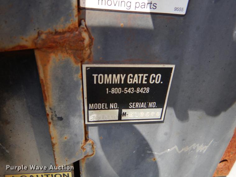 image for item EI9060 2007 Chevrolet Silverado 3500HD utility bed pickup truck