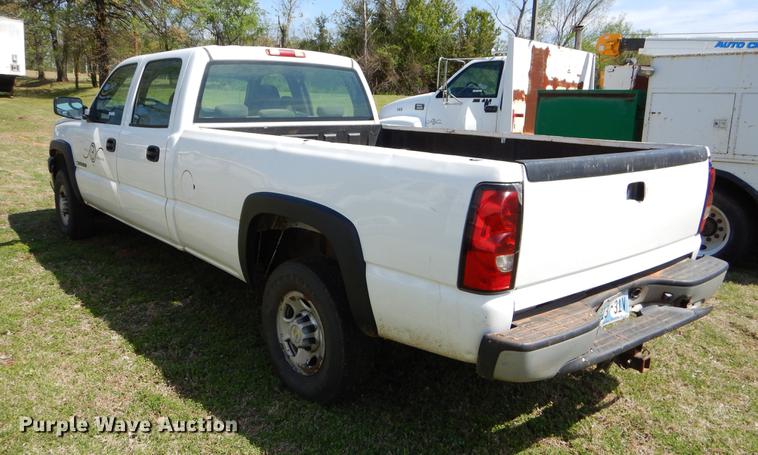 image for item EI9061 2007 Chevrolet Silverado 2500HD Crew Cab pickup truck