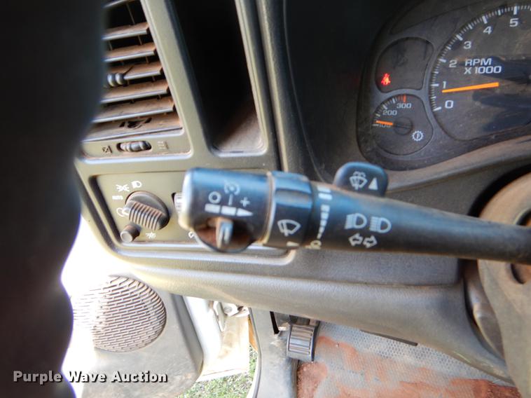 image for item EI9061 2007 Chevrolet Silverado 2500HD Crew Cab pickup truck