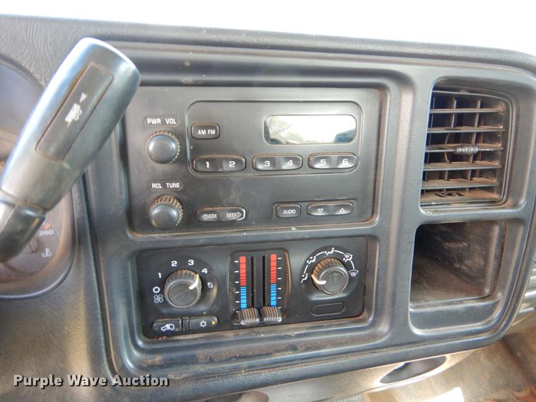 image for item EI9061 2007 Chevrolet Silverado 2500HD Crew Cab pickup truck