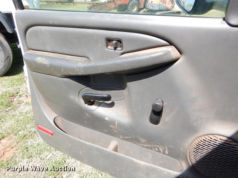 image for item EI9061 2007 Chevrolet Silverado 2500HD Crew Cab pickup truck