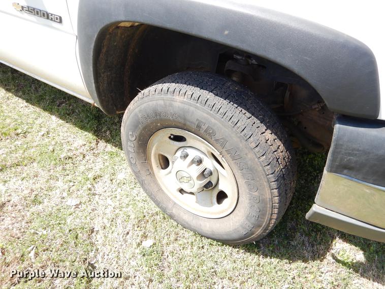 image for item EI9061 2007 Chevrolet Silverado 2500HD Crew Cab pickup truck