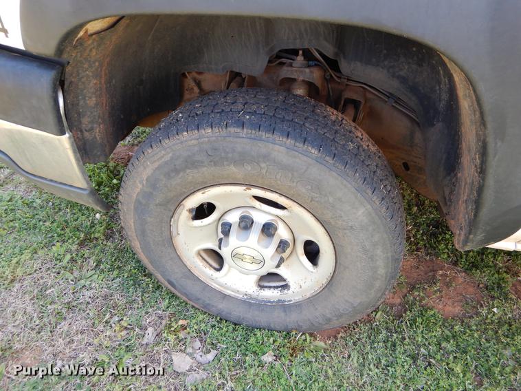 image for item EI9061 2007 Chevrolet Silverado 2500HD Crew Cab pickup truck