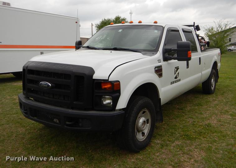 image for item EI9104 2008 Ford F350 Super Duty XL Crew Cab pickup truck