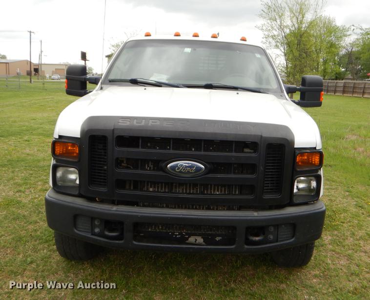 image for item EI9104 2008 Ford F350 Super Duty XL Crew Cab pickup truck