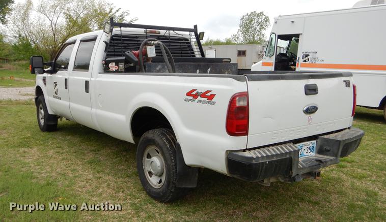 image for item EI9104 2008 Ford F350 Super Duty XL Crew Cab pickup truck