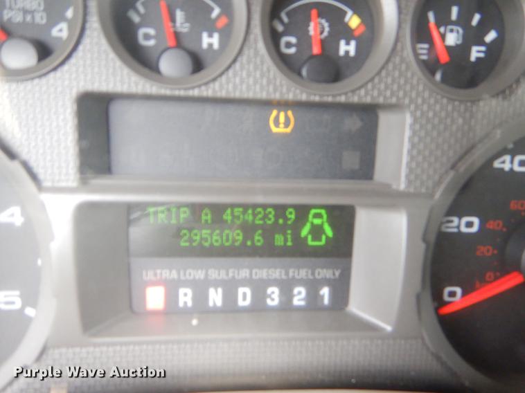 image for item EI9104 2008 Ford F350 Super Duty XL Crew Cab pickup truck