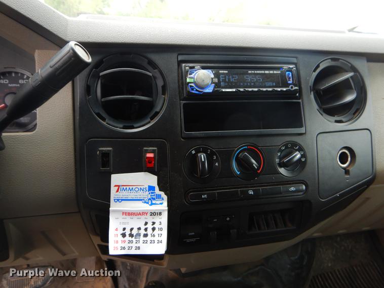 image for item EI9104 2008 Ford F350 Super Duty XL Crew Cab pickup truck