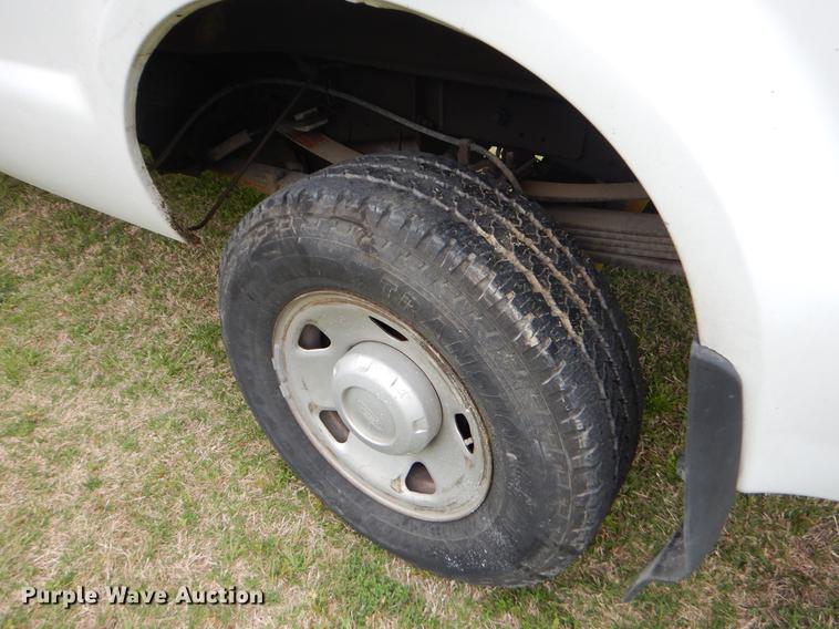 image for item EI9104 2008 Ford F350 Super Duty XL Crew Cab pickup truck