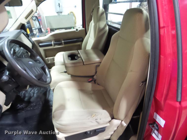 image for item EI9798 2008 Ford F350 Super Duty flatbed pickup truck