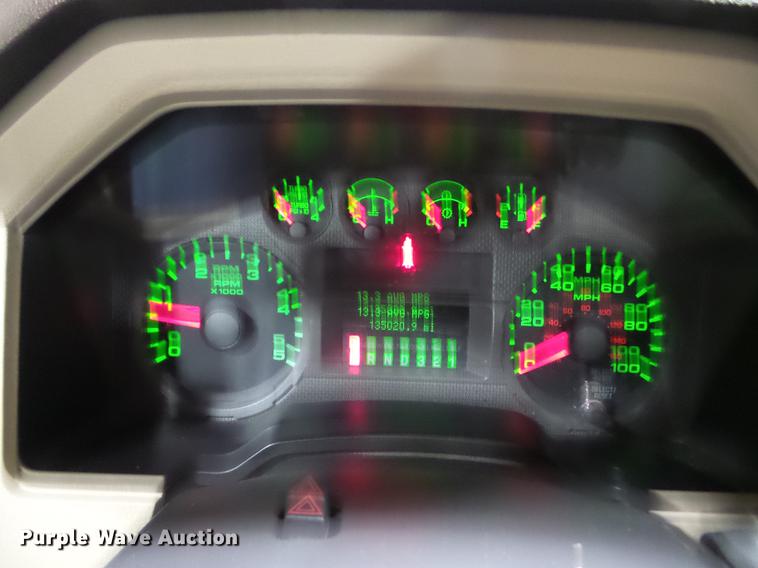 image for item EI9798 2008 Ford F350 Super Duty flatbed pickup truck