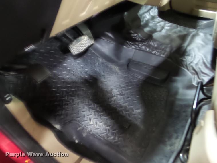 image for item EI9798 2008 Ford F350 Super Duty flatbed pickup truck