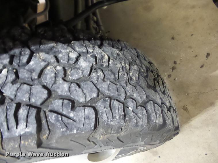 image for item EI9798 2008 Ford F350 Super Duty flatbed pickup truck