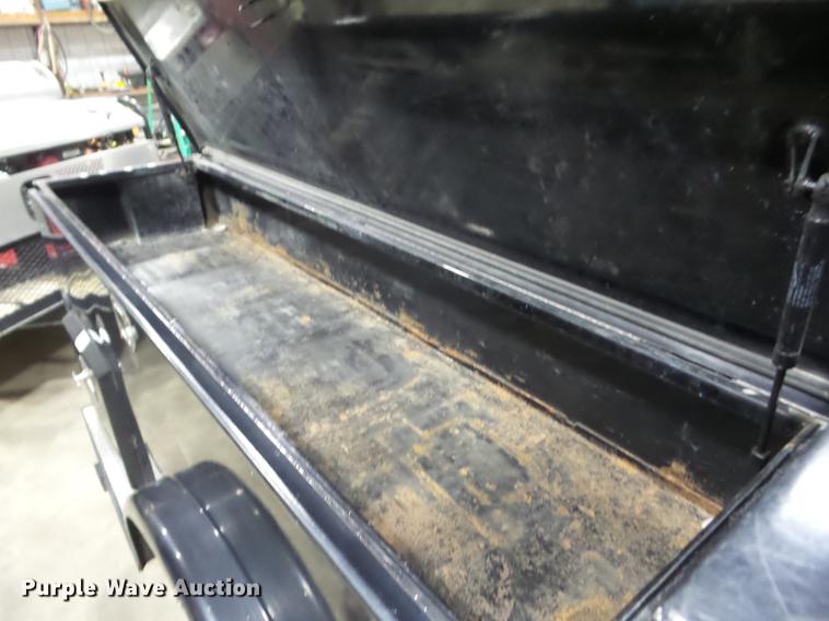 image for item EI9798 2008 Ford F350 Super Duty flatbed pickup truck